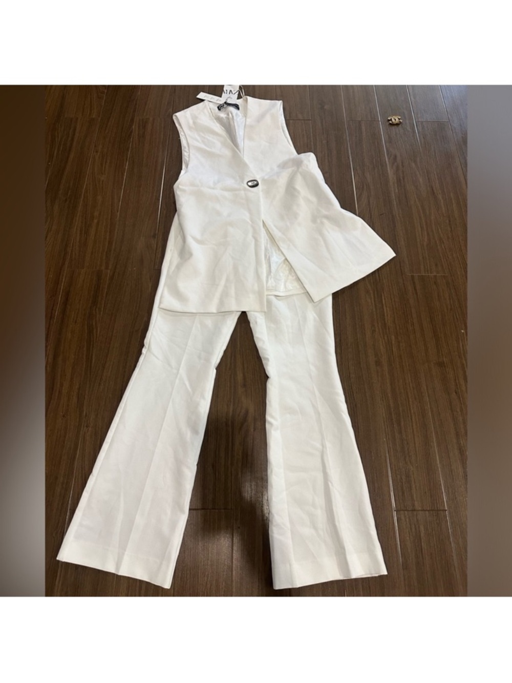 Zara White Sleeveless Blazer with Flared Pants